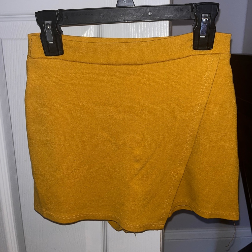 Charlotte Russe Wrap Skort - XS